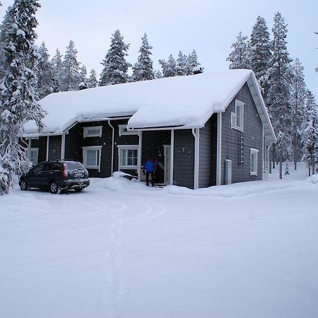 Ettomies II Pensionat Äkäslompolo Rum bild