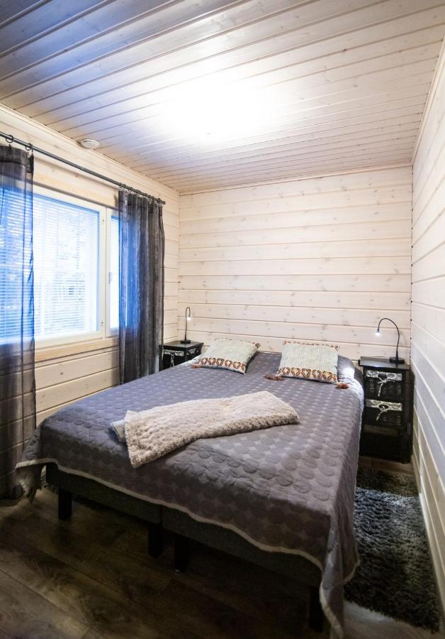 Ettomies II Pensionat Äkäslompolo Exteriör bild