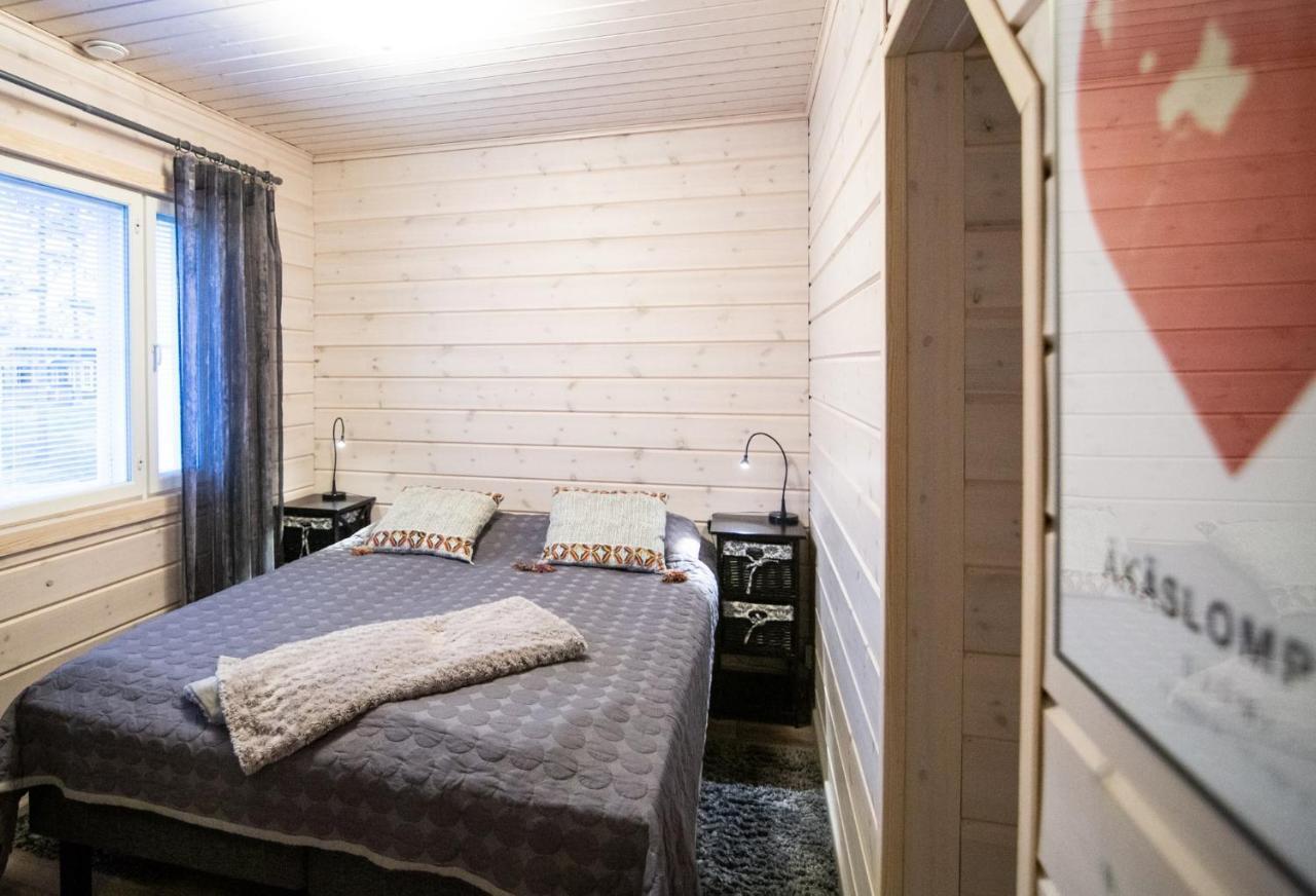Ettomies II Pensionat Äkäslompolo Exteriör bild